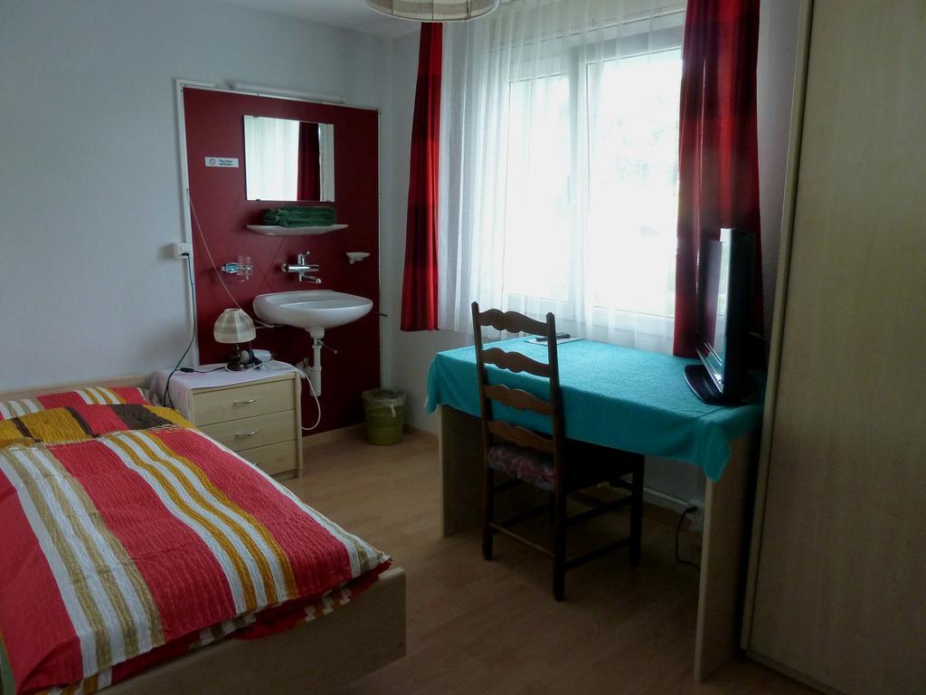 Backpackers Gasthaus Post Виллизау Номер фото
